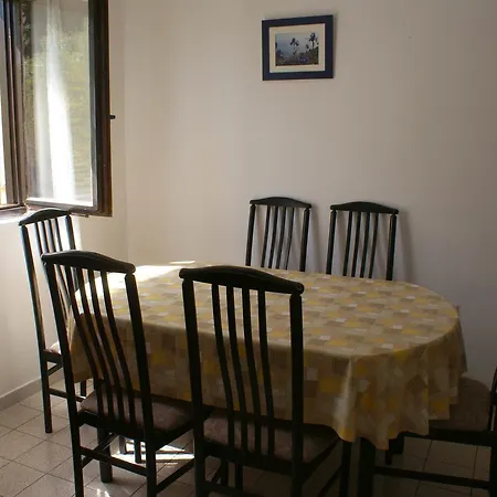 Ana M Apartament *